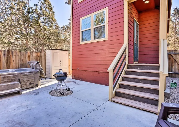 5 Mi To Big Bear Lake: Cozy Cottage W/ Hot Tub