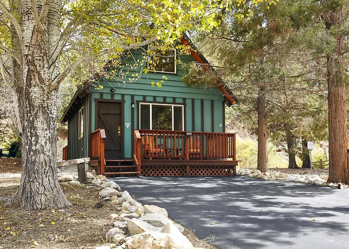 Hot Tub & Deck: Big Bear City Cabin Near Skiing